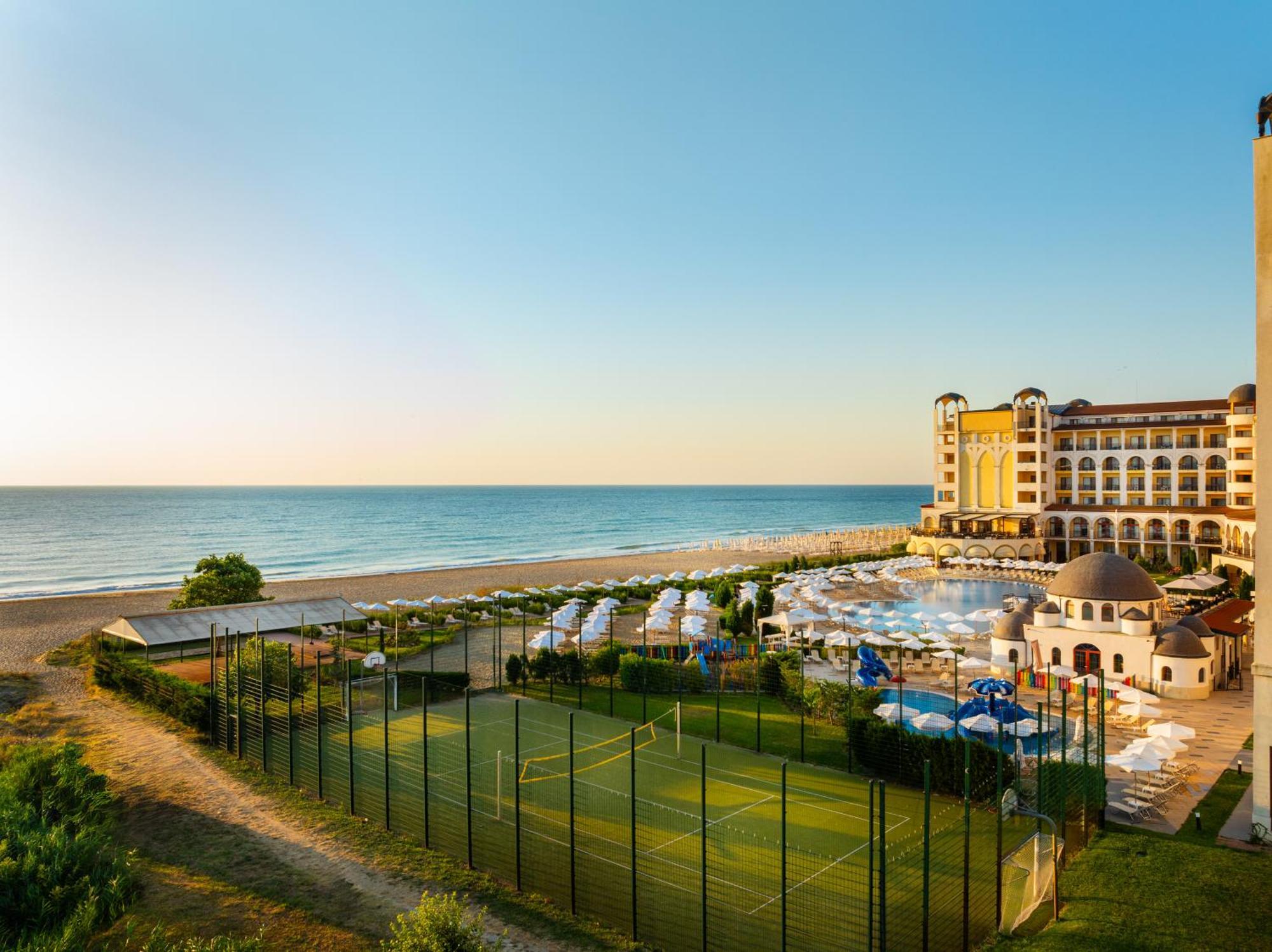 Отель Alua Helios Bay Обзор Экстерьер фото