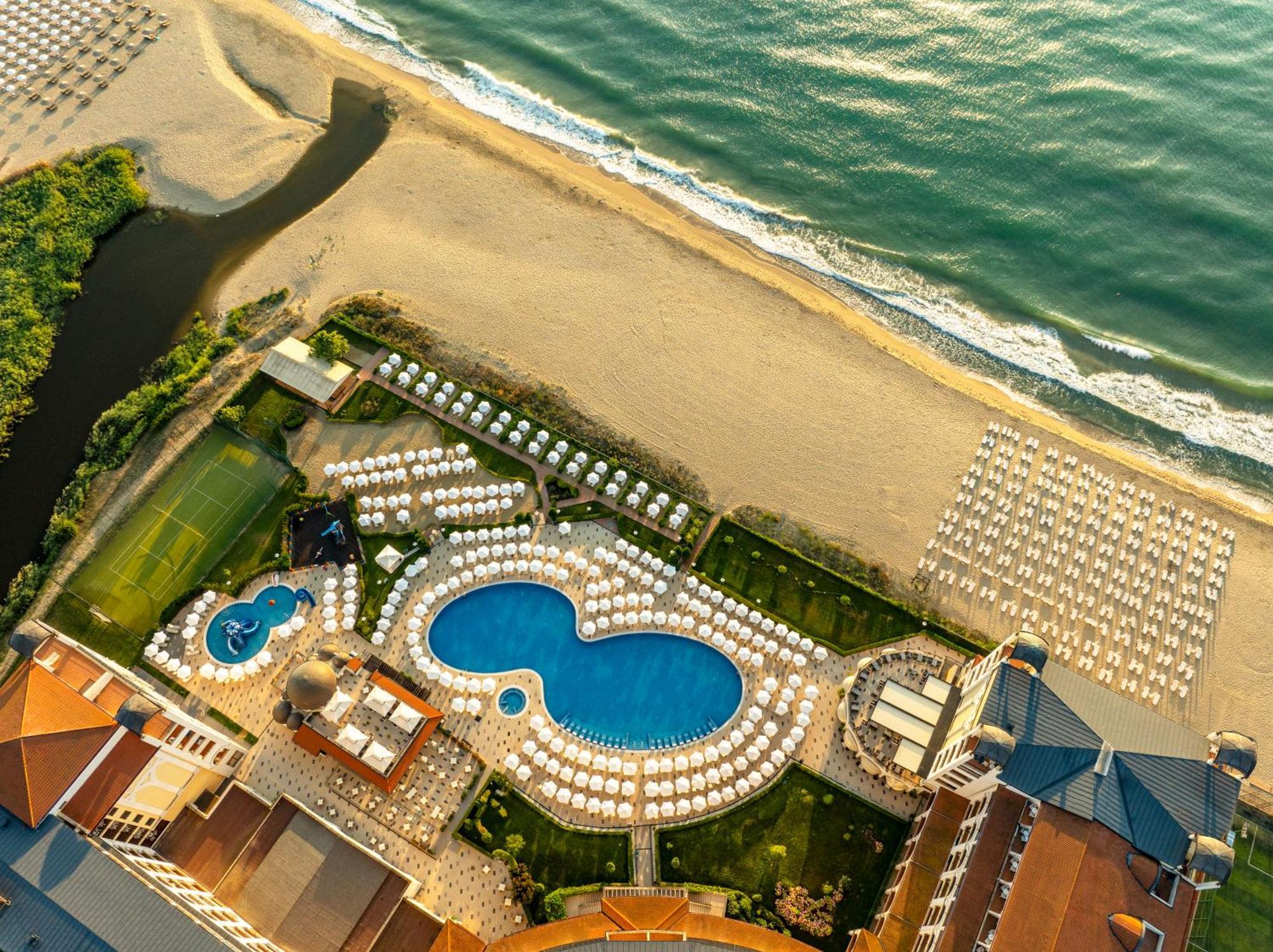 Отель Alua Helios Bay Обзор Экстерьер фото
